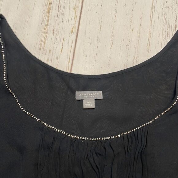 Ann Taylor petite women’s black sheer sleeveless top. Size 10P - Picture 2 of 5